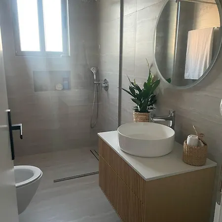 Seabreeze Shkembi I Kavajes,golem,ngjitur Me Grand Blue Fafa Appartement *