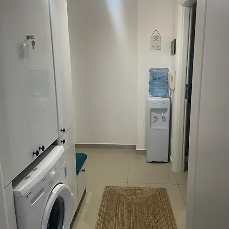 Seabreeze Shkembi I Kavajes,golem,ngjitur Me Grand Blue Fafa דירה גולם