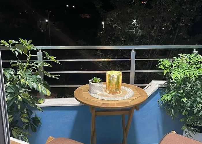 דירה Seabreeze Shkembi I Kavajes,golem,ngjitur Me Grand Blue Fafa גולם